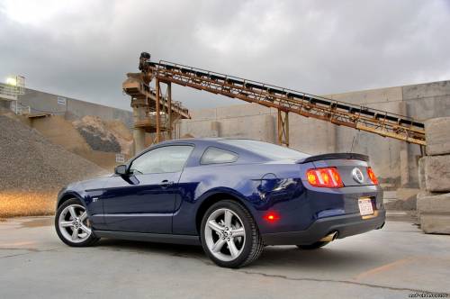 Review 2010 Ford Mustang GT