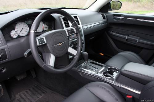 2010 Chrysler 300C SRT8