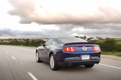 Review 2010 Ford Mustang GT
